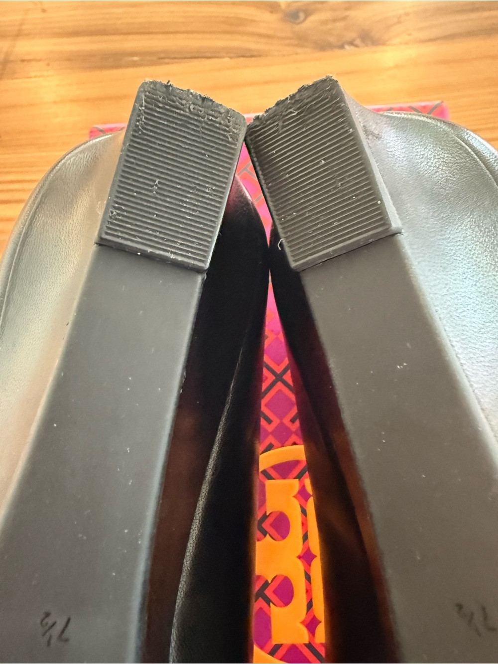 Tory Burch Black Wedge Ballet Flats Gold Logo Cap Toe Size 7.5 - Picture 8 of 9